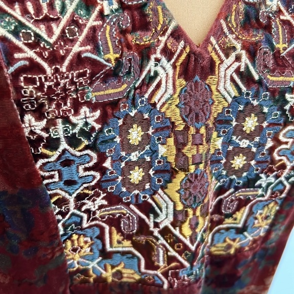 Sundance Velvet Floral Embroidered V Neck Top - Picture 6 of 9